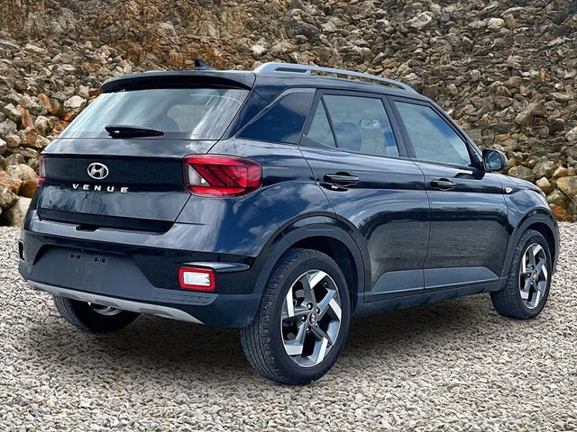 2022 Hyundai Venue SEL