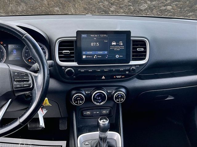 2022 Hyundai Venue SEL