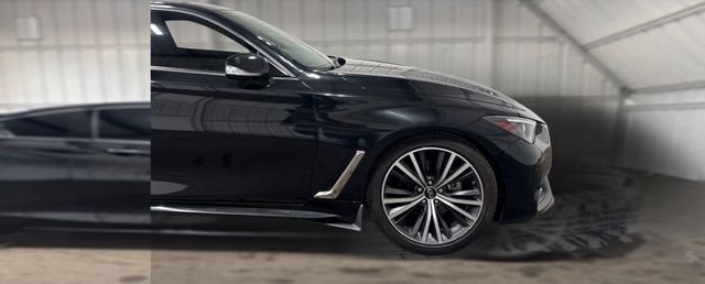 2022 Infiniti Q60 LUXE