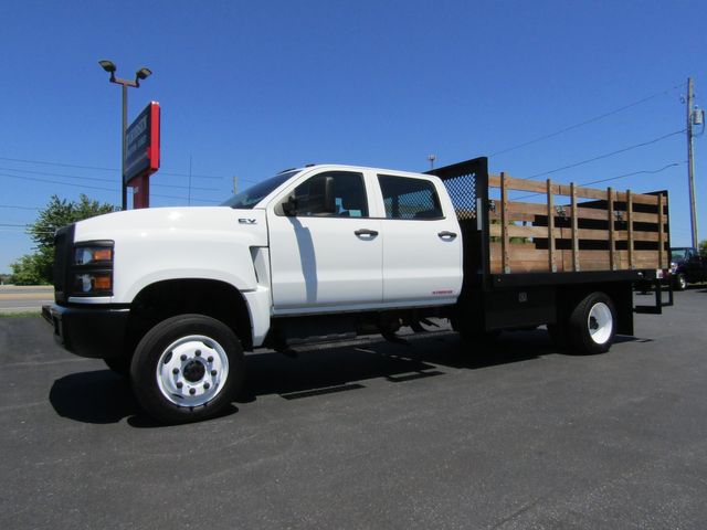 2022 International CV515 Crew Cab 4x4 with 12' Stake Body and Lift Gate