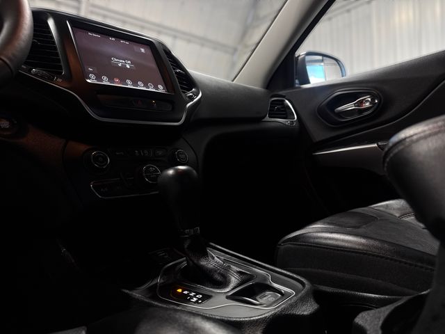 2022 Jeep CHEROKEE LATITUDE LUX | Houston, TX | Texas Star Motors 2022 Jeep CHEROKEE LATITUDE LUX | Houston, TX | Texas Star Motors