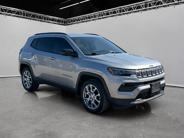 2022 Jeep Compass Latitude Lux | Arlington Heights, IL | Gmotorcars