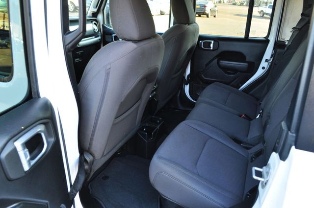 2022 Jeep Gladiator Sport Altitude Pickup 4D 5 ft | Louisville, MS | CARite Louisville MS 2022 Jeep Gladiator Sport Altitude Pickup 4D 5 ft | Louisville, MS | CARite Louisville MS