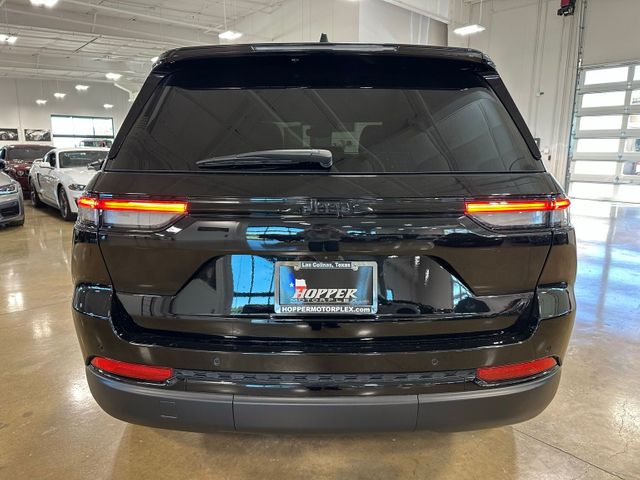 2022 Jeep Grand Cherokee Altitude Preferred Package 20" Wheels | Irving, Texas | Hopper Motorplex 2022 Jeep Grand Cherokee Altitude Preferred Package 20" Wheels | Irving, Texas | Hopper Motorplex