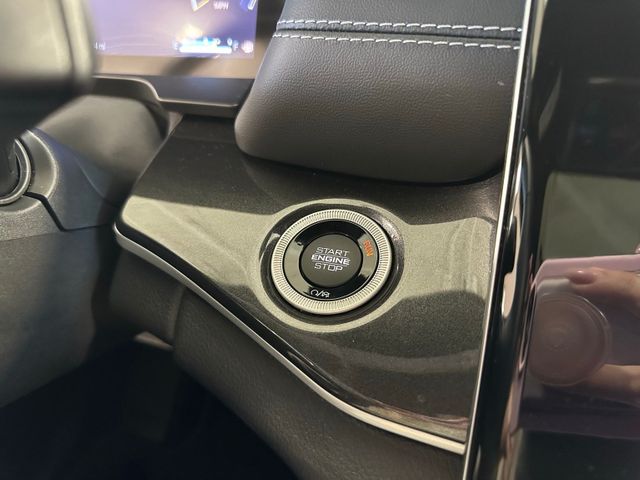 2022 Jeep Grand Cherokee Altitude Preferred Package 20" Wheels | Irving, Texas | Hopper Motorplex 2022 Jeep Grand Cherokee Altitude Preferred Package 20" Wheels | Irving, Texas | Hopper Motorplex