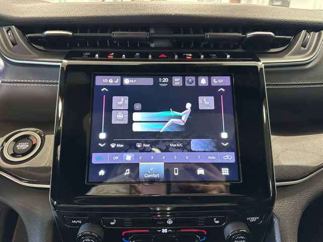 2022 Jeep Grand Cherokee Altitude Preferred Package 20" Wheels | Irving, Texas | Hopper Motorplex 2022 Jeep Grand Cherokee Altitude Preferred Package 20" Wheels | Irving, Texas | Hopper Motorplex