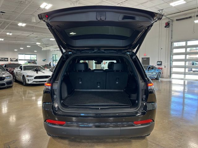 2022 Jeep Grand Cherokee Altitude Preferred Package 20" Wheels | Irving, Texas | Hopper Motorplex 2022 Jeep Grand Cherokee Altitude Preferred Package 20" Wheels | Irving, Texas | Hopper Motorplex