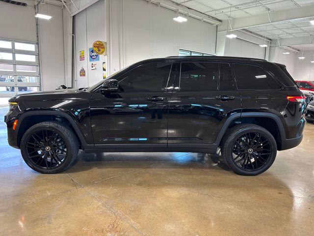 2022 Jeep Grand Cherokee Altitude Preferred Package 20" Wheels | Irving, Texas | Hopper Motorplex 2022 Jeep Grand Cherokee Altitude Preferred Package 20" Wheels | Irving, Texas | Hopper Motorplex
