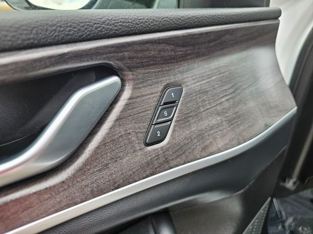 2022 Jeep Grand Cherokee L Limited | Brownsville TX | English Motors 2022 Jeep Grand Cherokee L Limited | Brownsville TX | English Motors