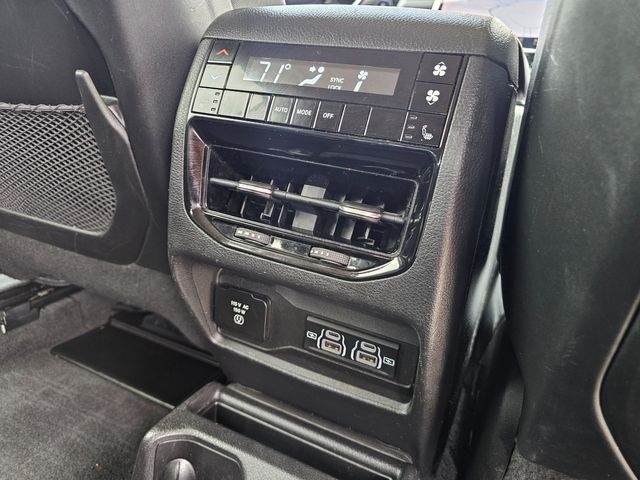 2022 Jeep Grand Cherokee L Limited | Brownsville TX | English Motors 2022 Jeep Grand Cherokee L Limited | Brownsville TX | English Motors