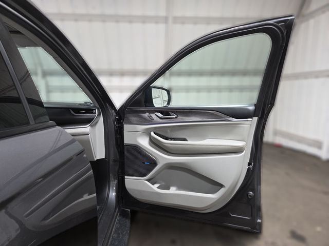 2022 Jeep grand Cherokee L overland 2022 Jeep grand Cherokee L overland