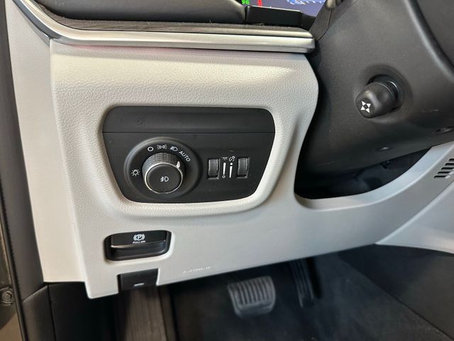 2022 Jeep Grand Cherokee L Overland Uconnect Navigation 10.1" Touchscreen | Irving, Texas | Hopper Motorplex