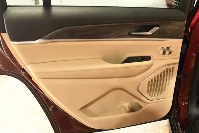 2022 Jeep Grand Cherokee L w/ 3rd Row Limited | Branford, CT | Sound Auto Wholesalers 2022 Jeep Grand Cherokee L w/ 3rd Row Limited | Branford, CT | Sound Auto Wholesalers