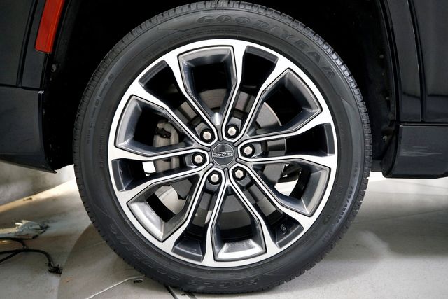 2022 Jeep Grand Wagoneer Series III | Burbank, California | MDK International 2022 Jeep Grand Wagoneer Series III | Burbank, California | MDK International