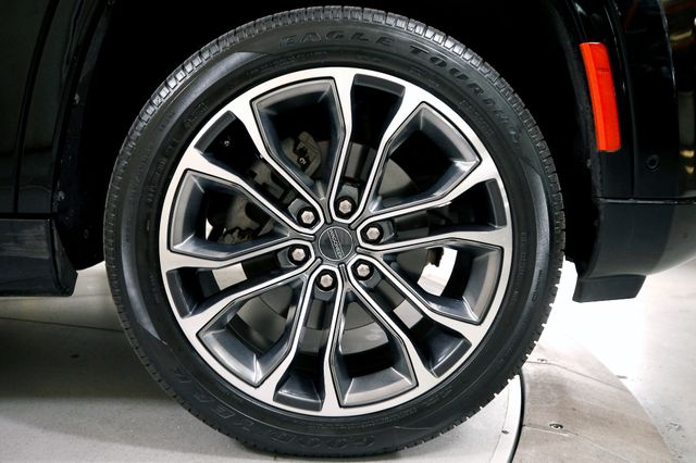 2022 Jeep Grand Wagoneer Series III | Burbank, California | MDK International 2022 Jeep Grand Wagoneer Series III | Burbank, California | MDK International