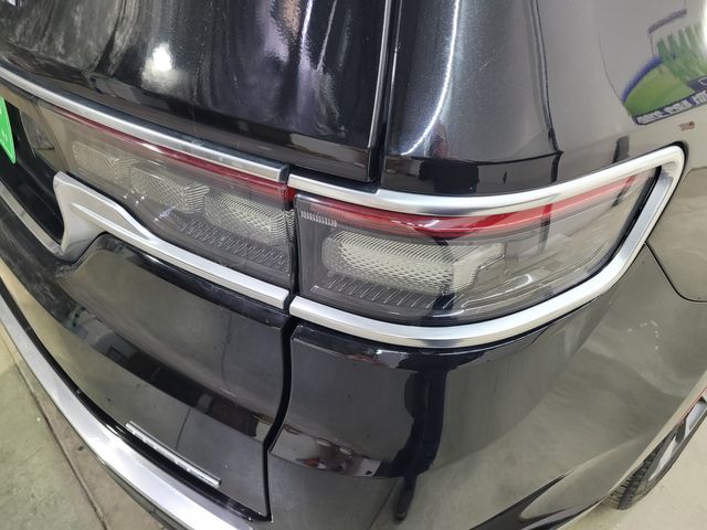 2022 Jeep Grand Wagoneer Series II 6.4L - Warranty -Financing- Transparent | Dickinson, ND | Autorama Auto Sales and Rentals