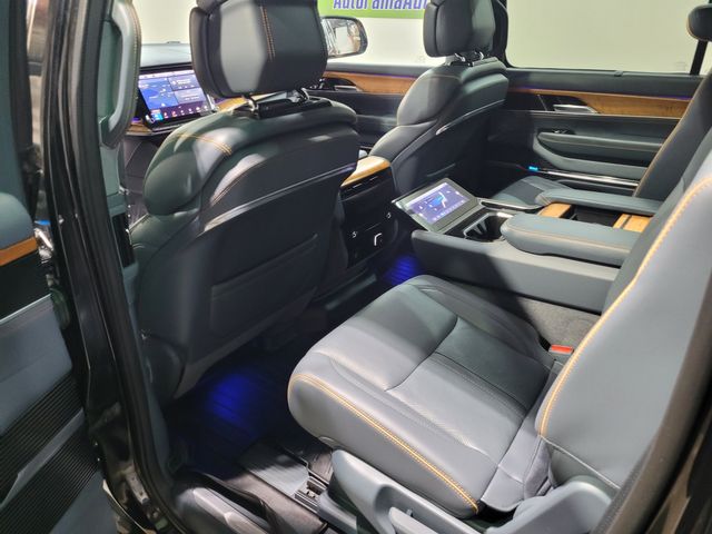 2022 Jeep Grand Wagoneer Series II 6.4L - Warranty -Financing- Transparent | Dickinson, ND | Autorama Auto Sales and Rentals