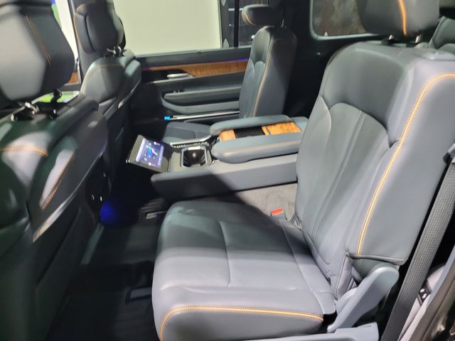 2022 Jeep Grand Wagoneer Series II 6.4L - Warranty -Financing- Transparent | Dickinson, ND | Autorama Auto Sales and Rentals