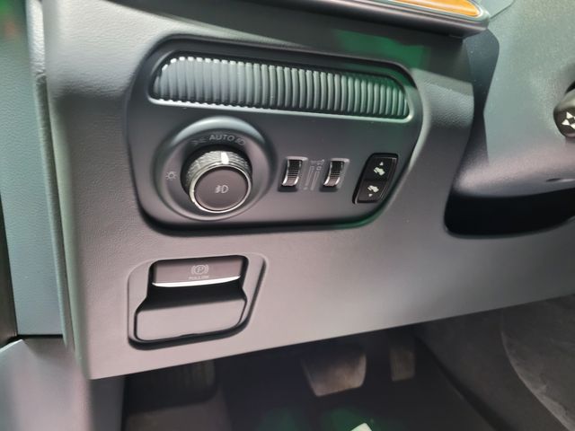 2022 Jeep Grand Wagoneer Series II 6.4L - Warranty -Financing- Transparent | Dickinson, ND | Autorama Auto Sales and Rentals