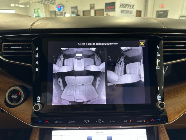 2022 Jeep Grand Wagoneer Series III 4x4 HEMI Rear Entertainment Passenge... | Irving, Texas | Hopper Motorplex 2022 Jeep Grand Wagoneer Series III 4x4 HEMI Rear Entertainment Passenge... | Irving, Texas | Hopper Motorplex