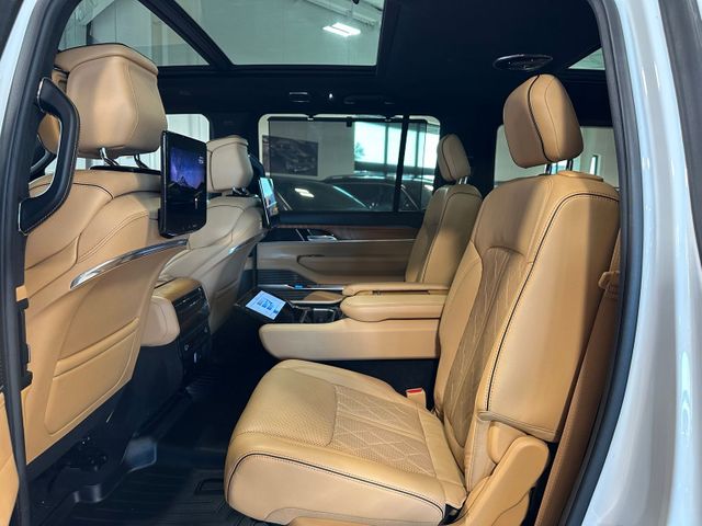 2022 Jeep Grand Wagoneer Series III 4x4 HEMI Rear Entertainment Passenge... | Irving, Texas | Hopper Motorplex 2022 Jeep Grand Wagoneer Series III 4x4 HEMI Rear Entertainment Passenge... | Irving, Texas | Hopper Motorplex