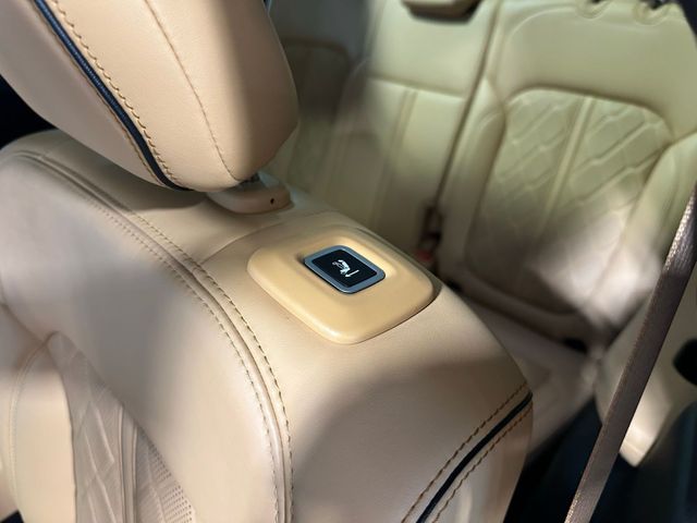 2022 Jeep Grand Wagoneer Series III 4x4 HEMI Rear Entertainment Passenge... | Irving, Texas | Hopper Motorplex