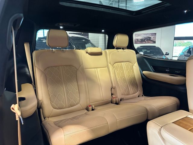 2022 Jeep Grand Wagoneer Series III 4x4 HEMI Rear Entertainment Passenge... | Irving, Texas | Hopper Motorplex 2022 Jeep Grand Wagoneer Series III 4x4 HEMI Rear Entertainment Passenge... | Irving, Texas | Hopper Motorplex