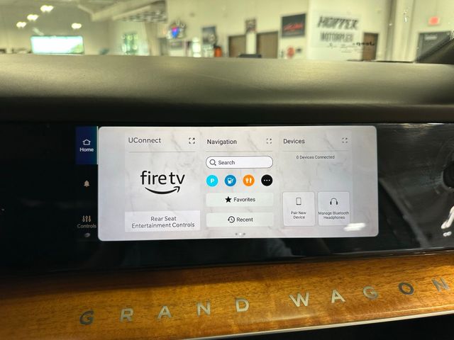 2022 Jeep Grand Wagoneer Series III 4x4 HEMI Rear Entertainment Passenge... | Irving, Texas | Hopper Motorplex 2022 Jeep Grand Wagoneer Series III 4x4 HEMI Rear Entertainment Passenge... | Irving, Texas | Hopper Motorplex