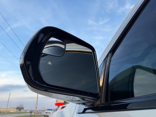 2022 Jeep Wagoneer Series III | Gifford, IL | Trav's Automotive