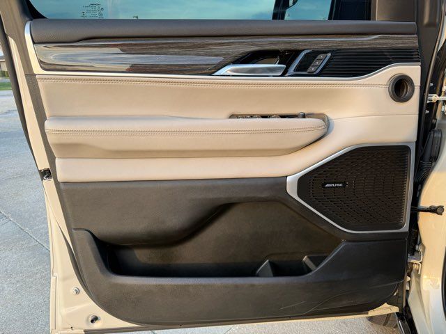 2022 Jeep Wagoneer Series III | Gifford, IL | Trav's Automotive