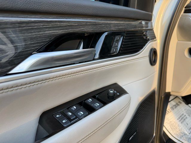 2022 Jeep Wagoneer Series III | Gifford, IL | Trav's Automotive 2022 Jeep Wagoneer Series III | Gifford, IL | Trav's Automotive