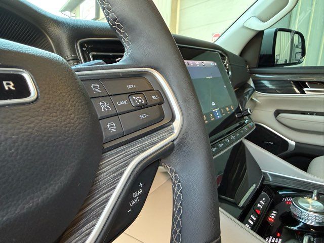 2022 Jeep Wagoneer Series III | Gifford, IL | Trav's Automotive