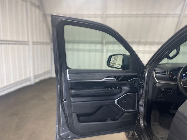 2022 Jeep Wagoneer Series II | Houston, TX | Texas Star Motors 2022 Jeep Wagoneer Series II | Houston, TX | Texas Star Motors