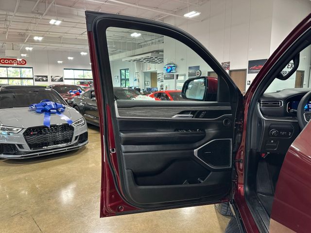 2022 Jeep Wagoneer Series III 5.7 HEMI V8 20" Wheels Tow Pkg | Irving, Texas | Hopper Motorplex 2022 Jeep Wagoneer Series III 5.7 HEMI V8 20" Wheels Tow Pkg | Irving, Texas | Hopper Motorplex