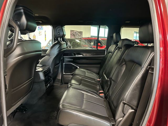 2022 Jeep Wagoneer Series III 5.7 HEMI V8 20" Wheels Tow Pkg | Irving, Texas | Hopper Motorplex 2022 Jeep Wagoneer Series III 5.7 HEMI V8 20" Wheels Tow Pkg | Irving, Texas | Hopper Motorplex