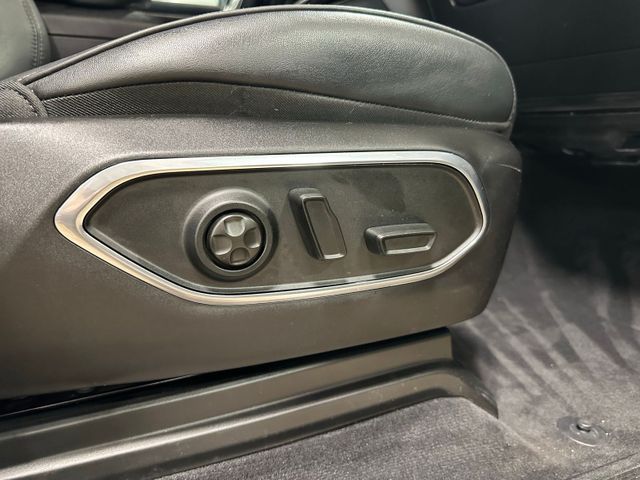 2022 Jeep Wagoneer Series III 5.7 HEMI V8 20" Wheels Tow Pkg | Irving, Texas | Hopper Motorplex 2022 Jeep Wagoneer Series III 5.7 HEMI V8 20" Wheels Tow Pkg | Irving, Texas | Hopper Motorplex