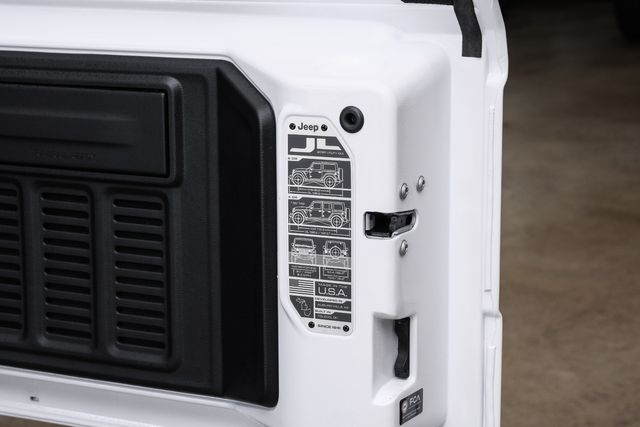 2022 Jeep Wrangler Unlimited Sahara Altitude, 4X4, SKY TOP, 8K | Carrollton, TX | Texas Vehicle Exchange