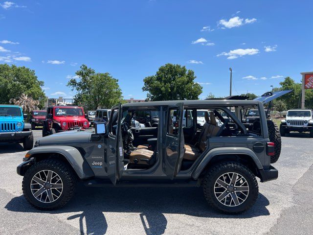 2022 Jeep Wrangler Unlimited Sahara 4xe - Power-Top