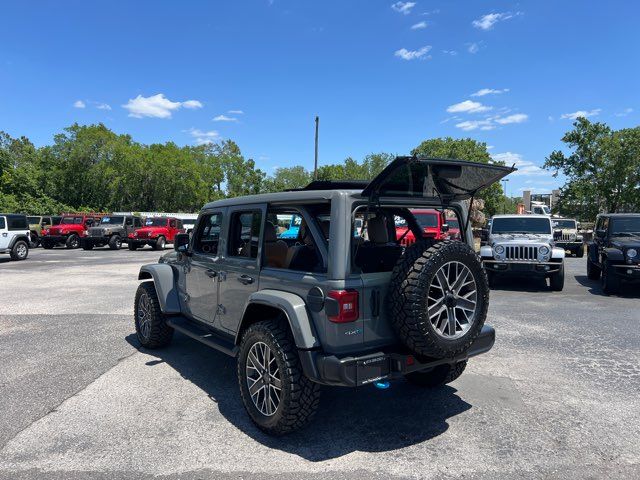 2022 Jeep Wrangler Unlimited Sahara 4xe - Power-Top