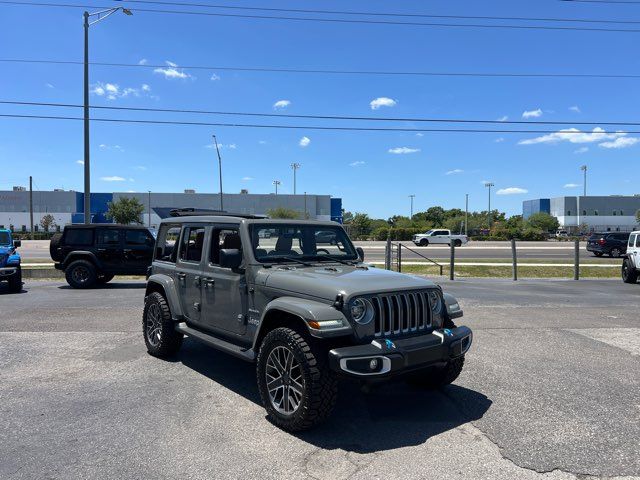 2022 Jeep Wrangler Unlimited Sahara 4xe - Power-Top