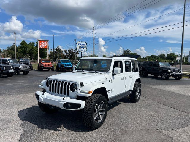 2022 Jeep Wrangler Unlimited High Altitude - Power-Top