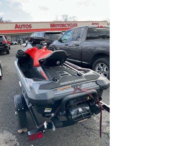 2022 Karavan Trailer 2023 Sea Doo 2022 Karavan Trailer 2023 Sea Doo