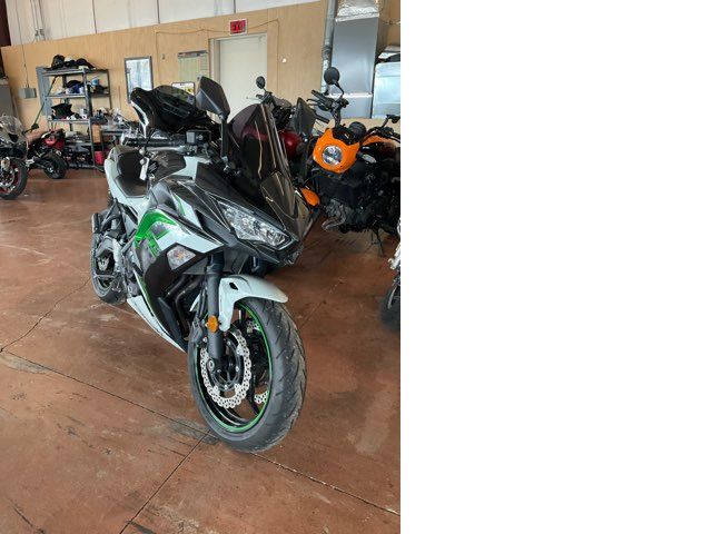 2022 Kawasaki Ninja 650 2022 Kawasaki Ninja 650