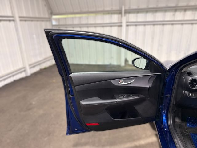 2022 Kia FORTE FE 2022 Kia FORTE FE