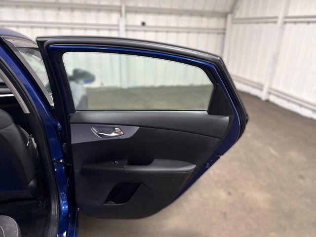 2022 Kia FORTE FE 2022 Kia FORTE FE