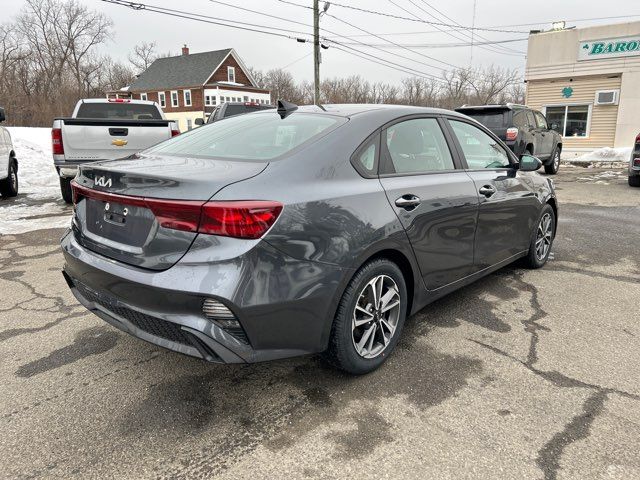 2022 Kia Forte FE