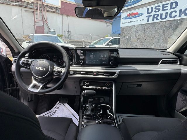 2022 Kia K5 LXS