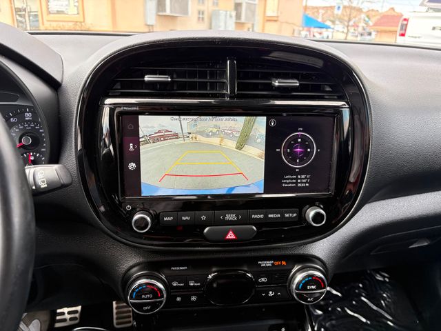 2022 Kia Soul GT-Line 2022 Kia Soul GT-Line