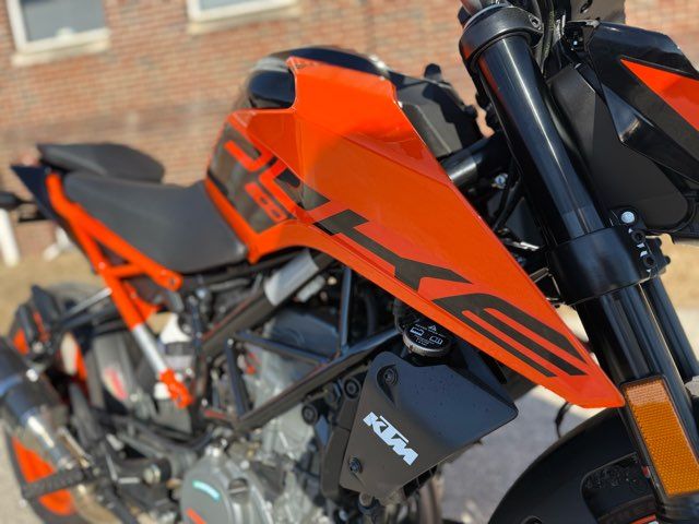 2022 KTM Duke