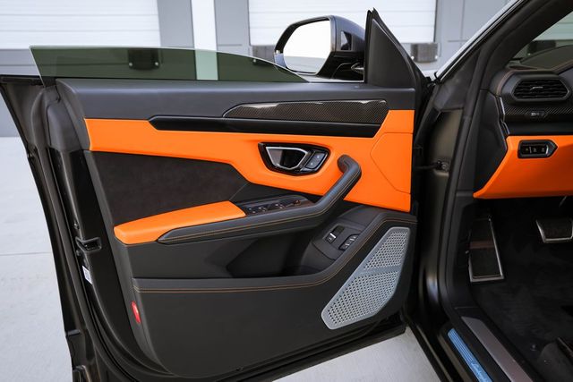 2022 Lamborghini Urus Base | Mesquite, TX | Texas Autos Direct